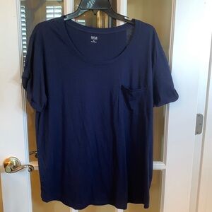 Brand: A.n.a. Size: XL. Color: navy y-shirt